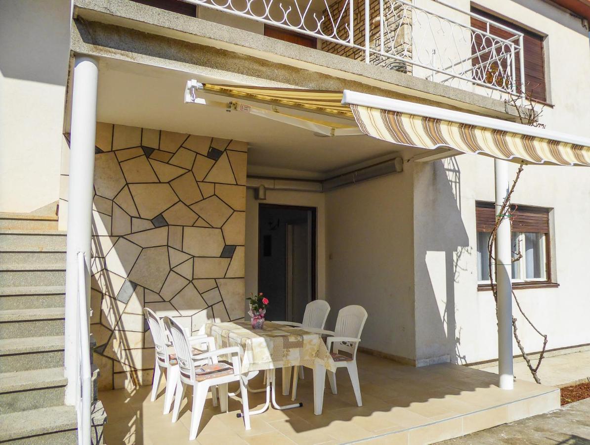 Apartman Valerija ウマグ エクステリア 写真