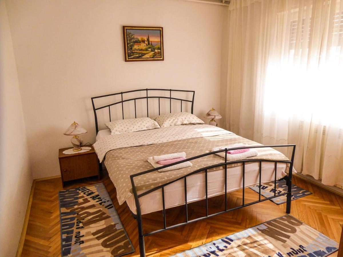 Apartman Valerija ウマグ エクステリア 写真