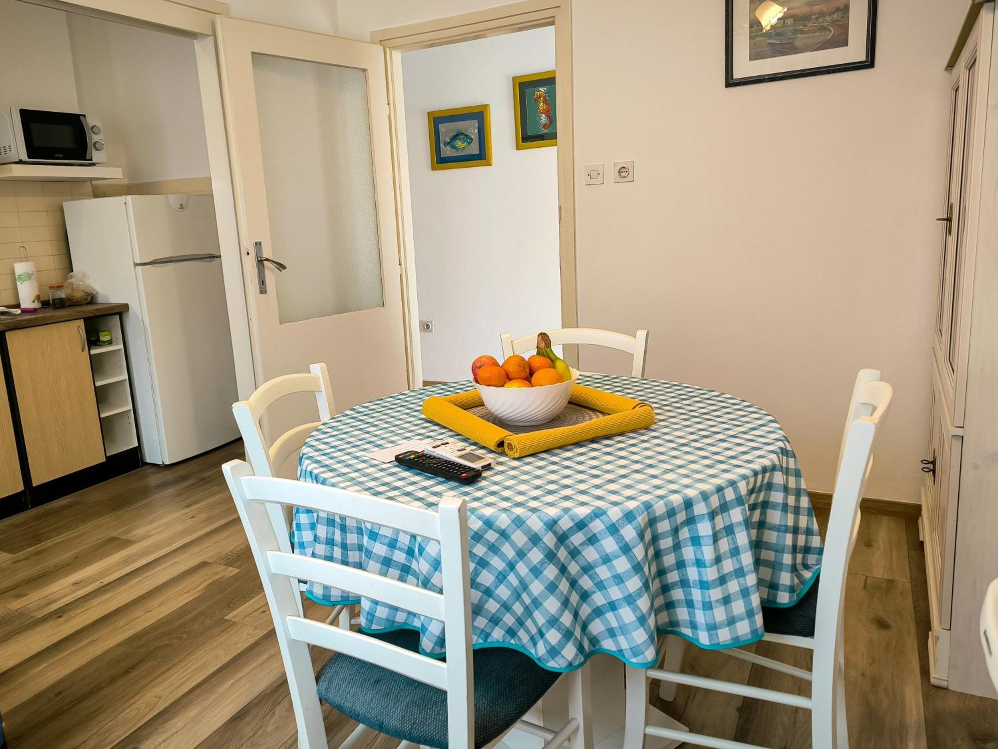 Apartman Valerija ウマグ エクステリア 写真