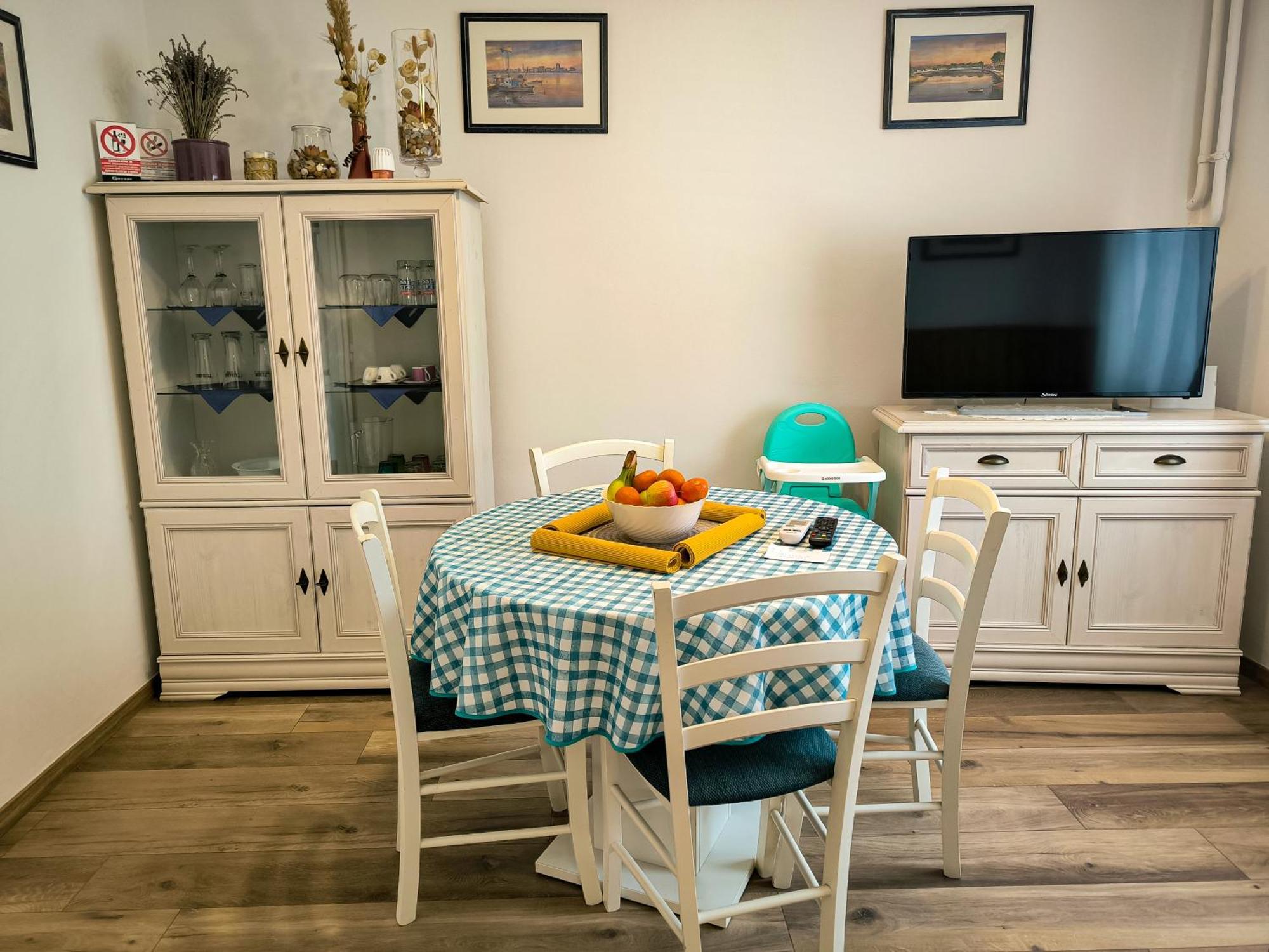 Apartman Valerija ウマグ エクステリア 写真